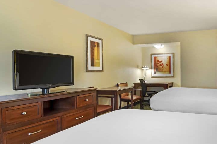 Room 8 of 26
